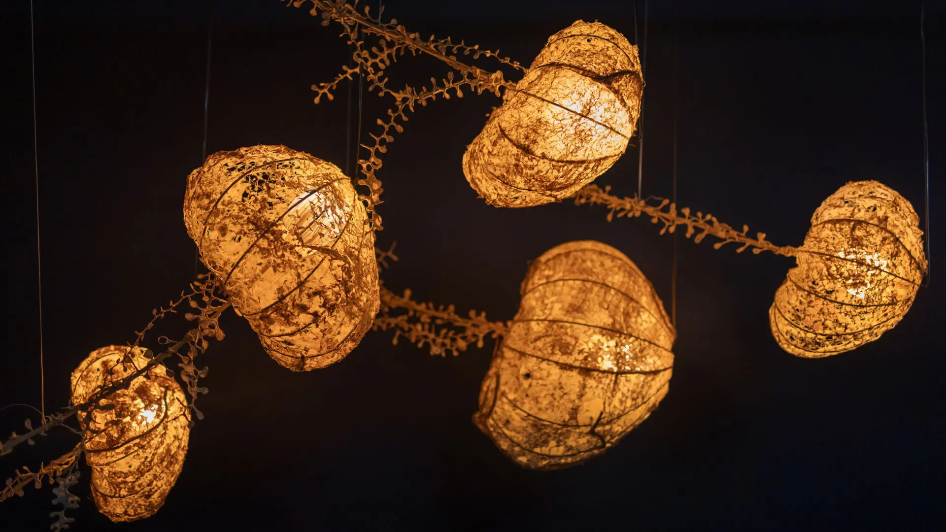 Oorjaa by Jenny Pinto _ handcrafted lighting at Design Next _ Isola Design