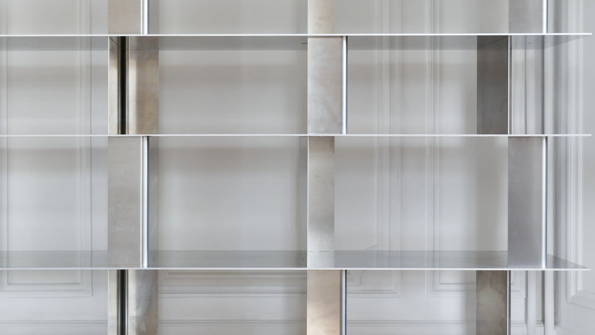 Founded by Thomas Hick and Mo Vanderberghe, Belgium-based Studio Moto’s debut furniture collection aptly dubbed Stack is a modular system that lets you be the designer and create ever-evolving, bespoke interior pieces by using a virtual configurator.