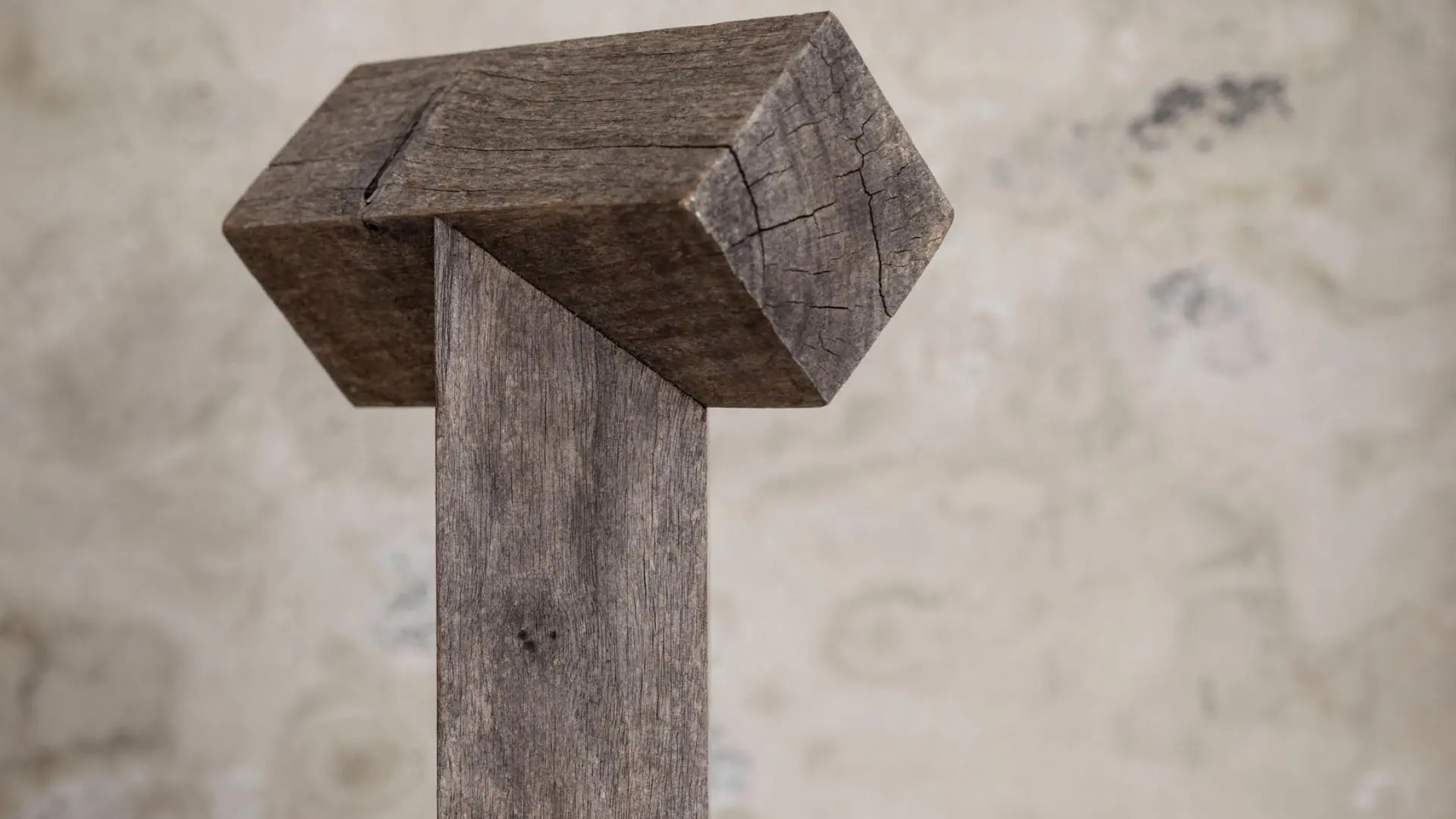 The second act of renowned Italian designer David Dolcini’s site-specific exhibition entitled “Le forme del tempo” will delicately embellish the monumental spaces of Piacenza’s Volumnia gallery this March. Curated by Marco Sammicheli, the assortment of emotionally-charged wooden objects, silhouetted and sculpted by time, embodies the evolution of Dolcini’s exploration of forms and archetypes, a transformational journey that began in 2019.