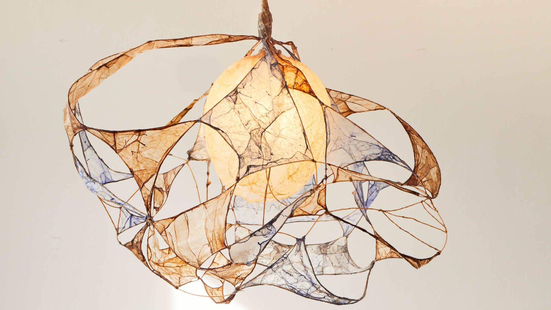 Multi-lamp-by-Thibault-Philip-©Lukas-Persyn